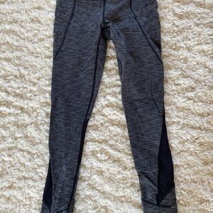 Athleta Gray 7/8 Legging with Black Colorblock XS